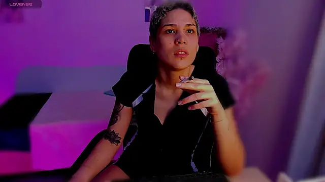 Charlee pink online show from November 12, 2025, 8:52 pm