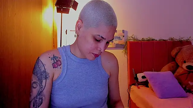 Charlee pink online show from March 26, 2026, 5:46 am