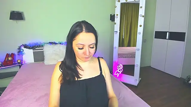 AngellLika online show from December 13, 2024, 9:35 am