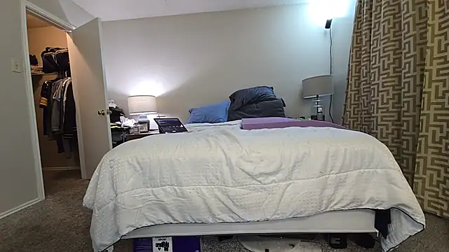 ChillzPnp online show from April 16, 2026, 11:18 pm