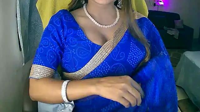 Cute-Tara online show from October 15, 2025, 5:57 pm