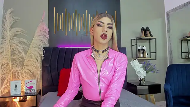 BrianaSchafer online show from February 17, 2025, 8:47 pm