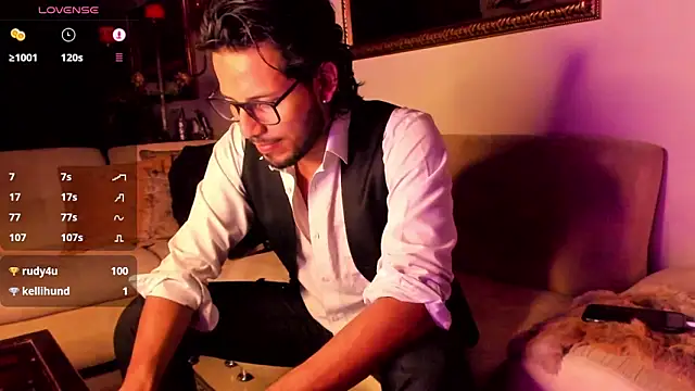 Snapshot of Nicholasrodrii chatting on January 19, 2025, 1:00 am Nicholasrodrii online show from January 19, 2025, 1:00 am