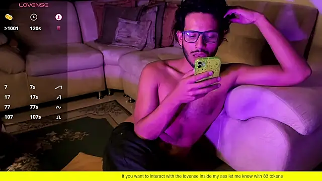 Snapshot of Nicholasrodrii chatting on February 7, 2025, 5:52 am Nicholasrodrii online show from February 7, 2025, 5:52 am