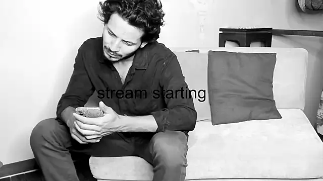 Snapshot of Nicholasrodrii chatting on February 13, 2025, 10:22 pm Nicholasrodrii online show from February 13, 2025, 10:22 pm