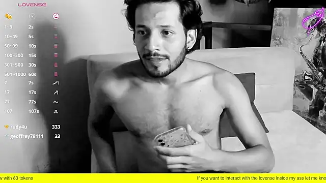 Snapshot of Nicholasrodrii chatting on February 14, 2025, 1:23 am Nicholasrodrii online show from February 14, 2025, 1:23 am