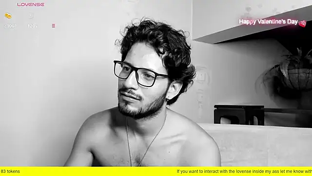 Snapshot of Nicholasrodrii chatting on February 16, 2025, 10:32 pm Nicholasrodrii online show from February 16, 2025, 10:32 pm