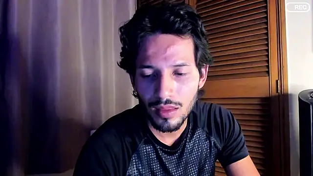 Snapshot of Nicholasrodrii chatting on September 10, 2025, 12:54 am Nicholasrodrii online show from September 10, 2025, 12:54 am