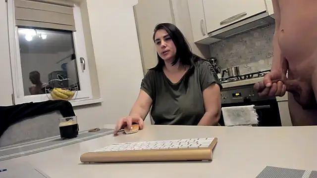 cuplu29 online show from April 8, 2026, 12:54 am