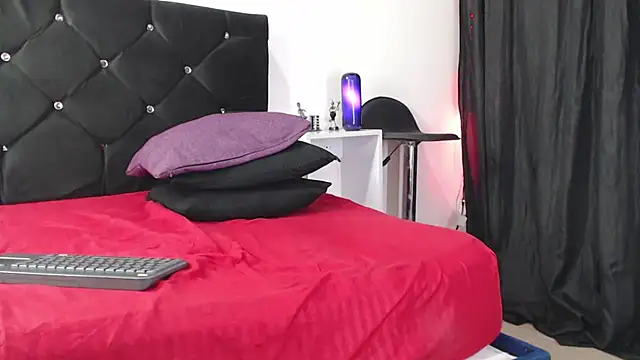 Snapshot of louis_bcasta1 chatting on February 2, 2025, 2:24 pm louis bcasta1 online show from February 2, 2025, 2:24 pm