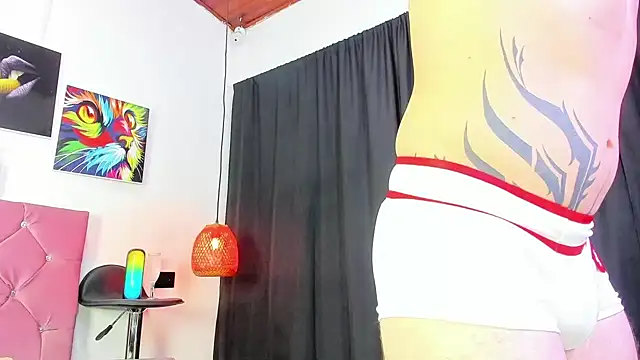 Snapshot of louis_bcasta1 chatting on February 19, 2025, 11:06 am louis bcasta1 online show from February 19, 2025, 11:06 am