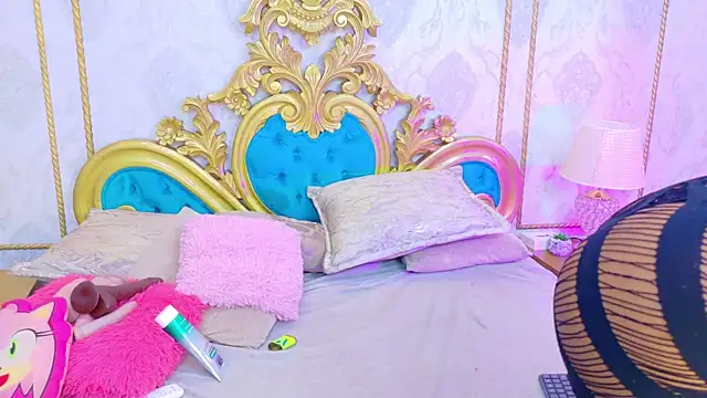 Snapshot of SalomeRestrepo chatting on November 15, 2025, 5:49 am SalomeRestrepo online show from November 15, 2025, 5:49 am