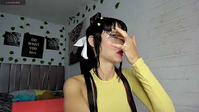 Snapshot of katt__black__ chatting on April 24, 2026, 8:00 pm katt black online show from April 24, 2026, 8:00 pm