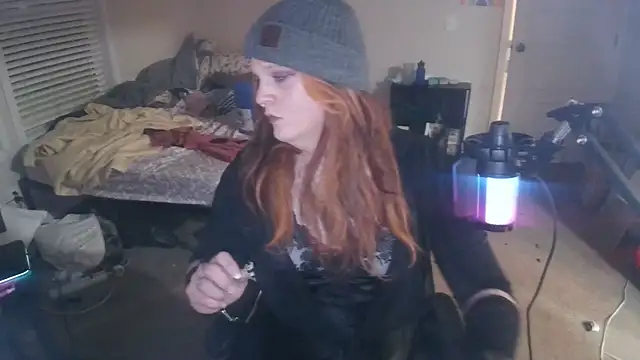 EmberLee online show from March 22, 2025, 2:27 am