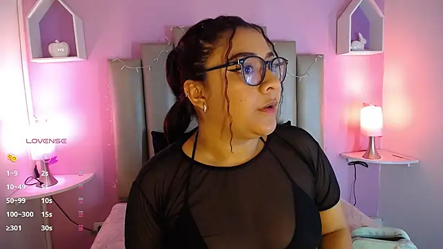 MeghanBurn online show from March 22, 2025, 12:25 pm