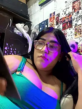 dafne19  online show from February 7, 2026, 3:43 am