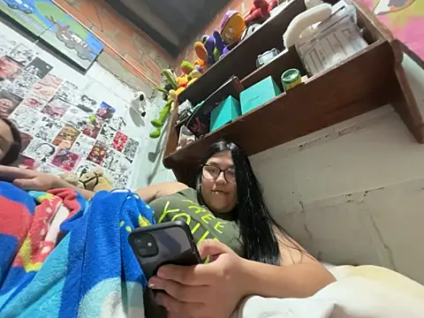 dafne19  online show from May 19, 2026, 5:36 am
