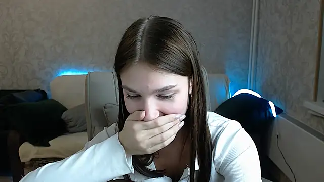 AnaHoney online show from March 4, 2025, 1:17 pm