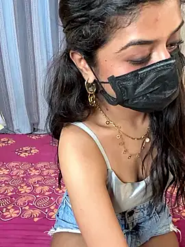 Snapshot of Aakanshaa__ chatting on October 9, 2025, 5:11 pm Aakanshaa online show from October 9, 2025, 5:11 pm