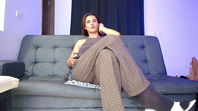 MissPrestige online show from April 8, 2026, 2:44 am