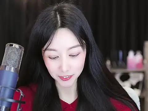 Nuyoah-77 online show from January 10, 2025, 7:00 pm