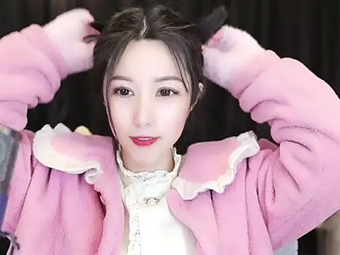 Nuyoah-77 online show from February 8, 2025, 5:08 pm