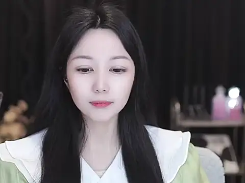 Nuyoah-77 online show from March 14, 2026, 9:37 am