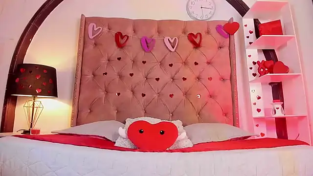 LadyAvalon online show from February 9, 2025, 8:13 pm