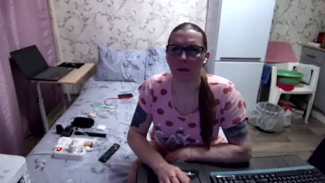 AlexandraTime online show from February 2, 2025, 9:56 pm