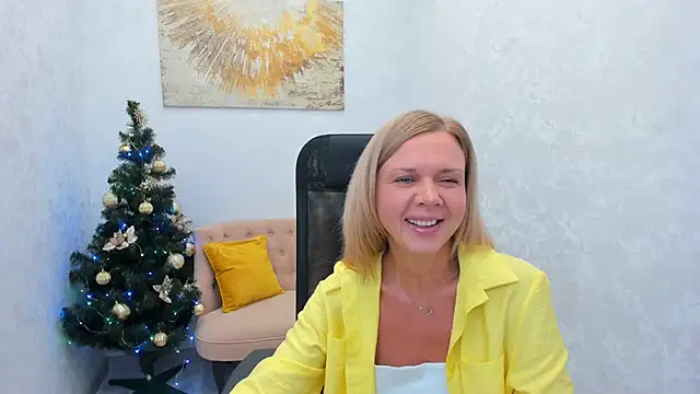 AgathaKlouin online show from December 14, 2024, 6:13 am