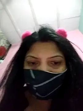 Hotty-Divya online show from April 2, 2026, 2:47 pm