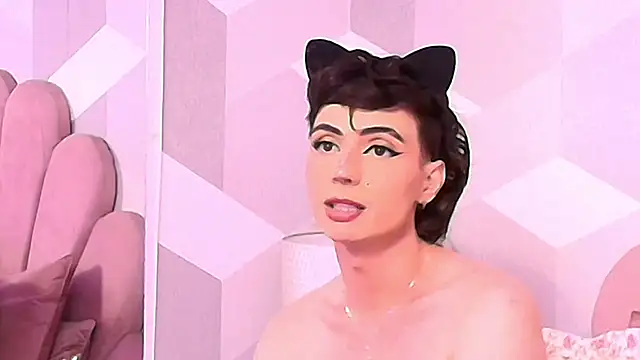 KylieMonnett online show from November 7, 2025, 7:58 pm