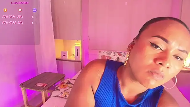 EmilyyStuart online show from February 7, 2025, 9:37 am