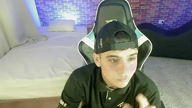 zacariasss  online show from September 27, 2025, 3:55 am