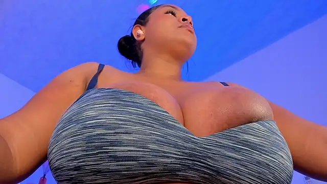 Brianna bigboobs online show from July 18, 2026, 11:03 am