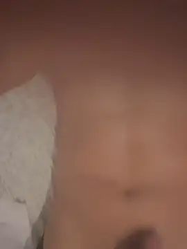 lucca07112 online show from February 22, 2025, 6:17 am