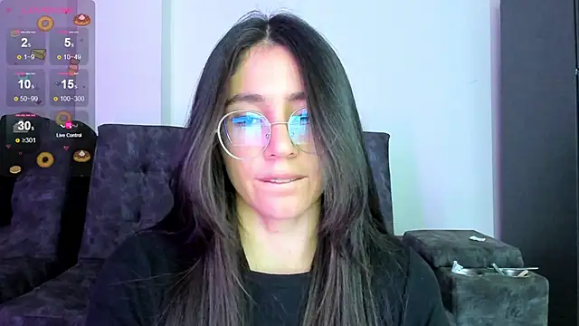 Snapshot of emmadiaz1 chatting on January 7, 2025, 1:49 am emmadiaz1 online show from January 7, 2025, 1:49 am