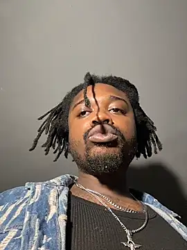 SluttyLyfe4L online show from April 13, 2026, 1:22 am