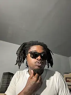 SluttyLyfe4L online show from May 18, 2026, 9:31 pm