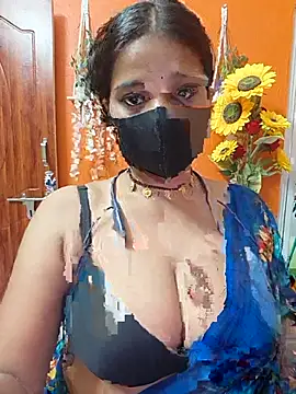 Snapshot of Sony-Model chatting on June 6, 2026, 9:47 am Sony-Model online show from June 6, 2026, 9:47 am
