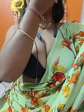 Snapshot of Sony-Model chatting on June 9, 2026, 10:05 am Sony-Model online show from June 9, 2026, 10:05 am