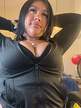 Snapshot of _Dulcinea_1 chatting on June 15, 2026, 2:47 am Dulcinea 1 online show from June 15, 2026, 2:47 am