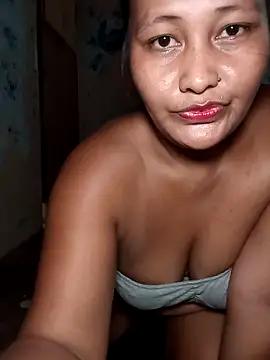 Sweetchuby1995 online show from May 25, 2026, 4:51 am