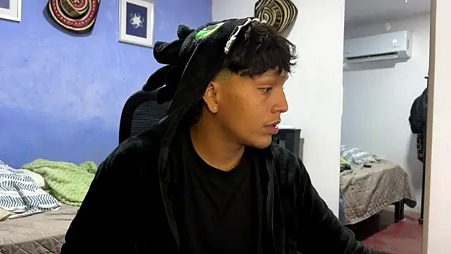 Xander bonnet1 online show from January 6, 2026, 3:05 pm