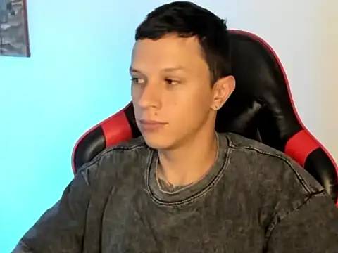 Snapshot of goodboy69l chatting on February 11, 2026, 12:32 pm goodboy69l online show from February 11, 2026, 12:32 pm