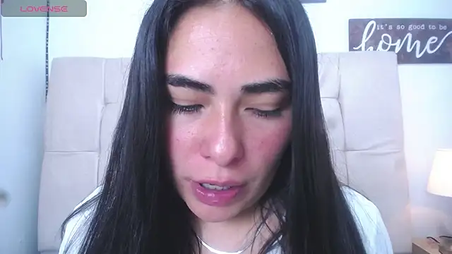 Snapshot of missexy303av chatting on December 30, 2024, 7:42 pm missexy303av online show from December 30, 2024, 7:42 pm