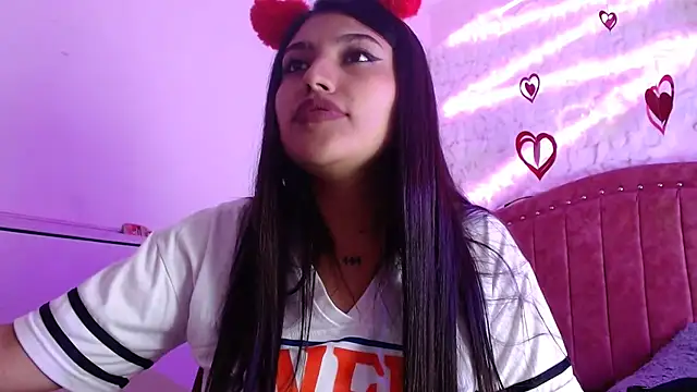 Snapshot of SarahStones chatting on March 11, 2025, 6:00 am SarahStones online show from March 11, 2025, 6:00 am