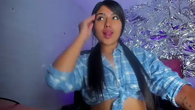 SarahStones online show from February 18, 2026, 7:48 am