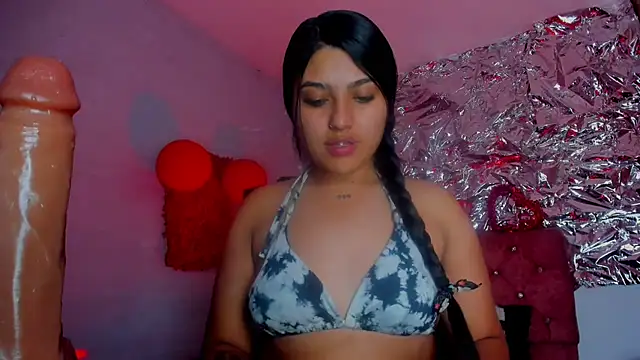 SarahStones online show from March 7, 2026, 5:48 am