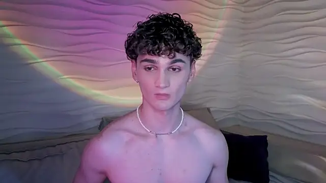 adam 21cm   online show from February 9, 2025, 8:13 pm